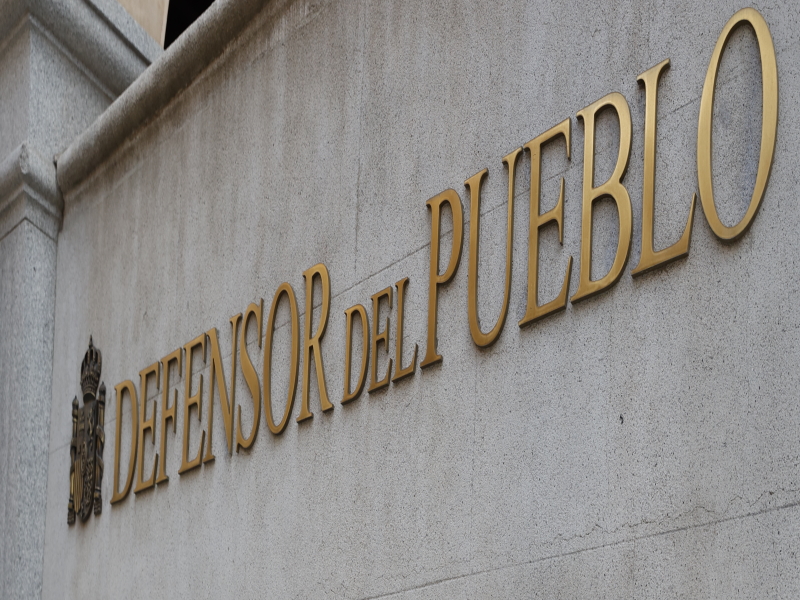 www.defensordelpueblo.es